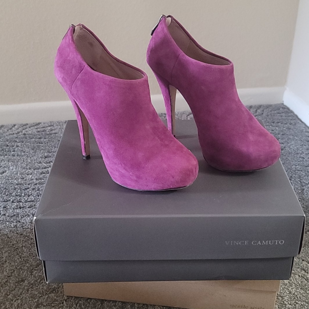 Vince Camuto Purple heels size 36💜